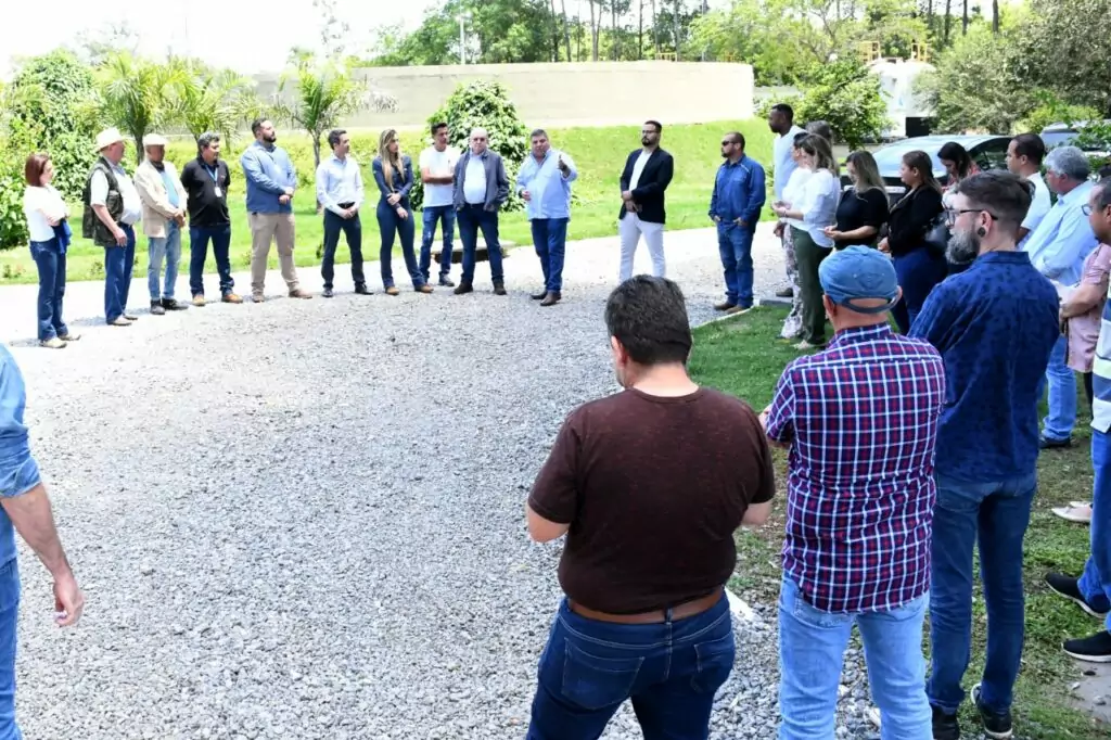 Em visita técnica equipe faz demarcação de local para ampliação da ETE em Bonito