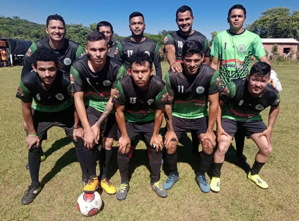 Torneio de futebol envolve mais de 100 atletas e movimenta Assentamento Guaicurus no final de semana Torneio de futebol envolve mais de 100 atletas e movimenta Assentamento Guaicurus no final de semana
