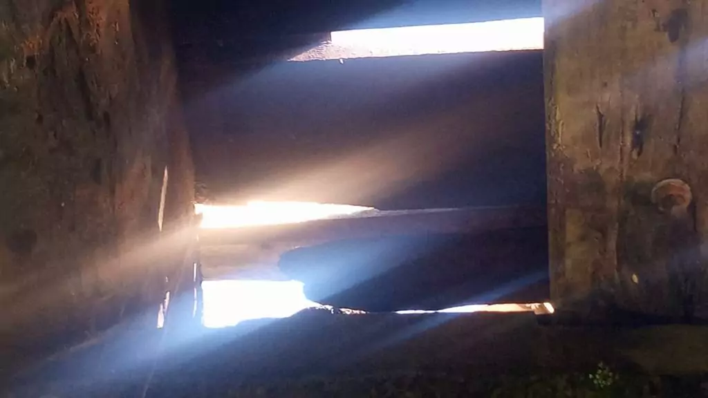 Em ato de vandalismo, ponte de acesso a pesqueiros e atrativos no Águas do Miranda é incendiada Em ato de vandalismo, ponte de acesso a pesqueiros e atrativos no Águas do Miranda é incendiada
