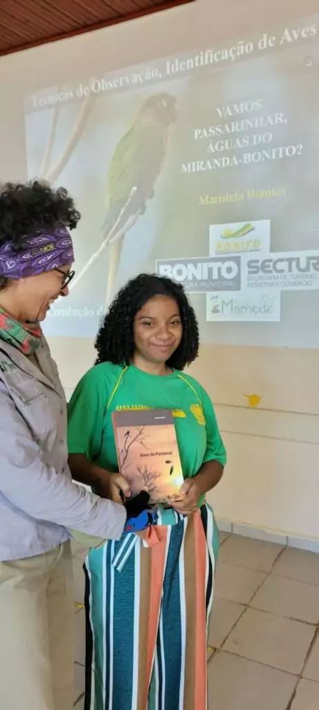 Juventude do guas do Miranda participa de curso de observao de aves e cria clube de observadores
