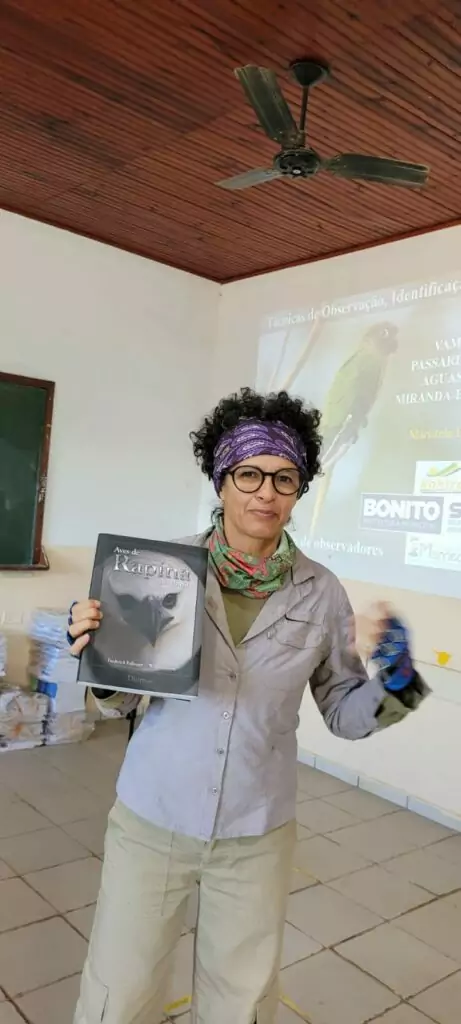 Juventude do guas do Miranda participa de curso de observao de aves e cria clube de observadores