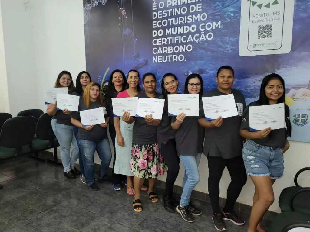Curso de ‘Camareira e Técnicas de Arrumação’ capacitou 11 profissionais em Bonito Curso de ‘Camareira e Técnicas de Arrumação’ capacitou 11 profissionais em Bonito