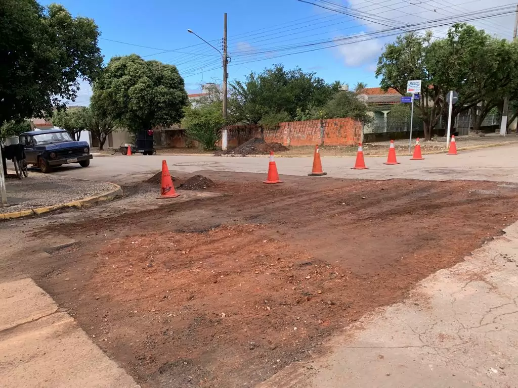 Empresa inicia tapa-buraco pela região central de Bonito
