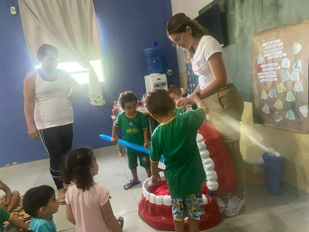 Saúde inicia ação de prevenção e saúde bucal nas escolas Saúde inicia ação de prevenção e saúde bucal nas escolas