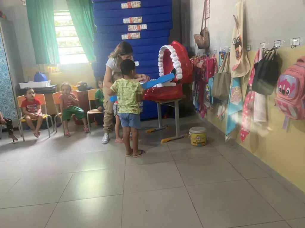 Saúde inicia ação de prevenção e saúde bucal nas escolas Saúde inicia ação de prevenção e saúde bucal nas escolas