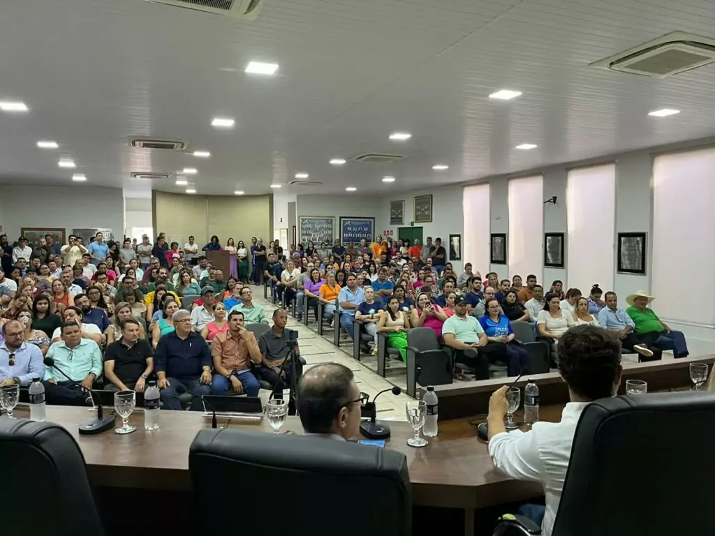 Recurso financiado do Banco do Brasil será investido em recapeamento e asfalto Recurso financiado do Banco do Brasil será investido em recapeamento e asfalto