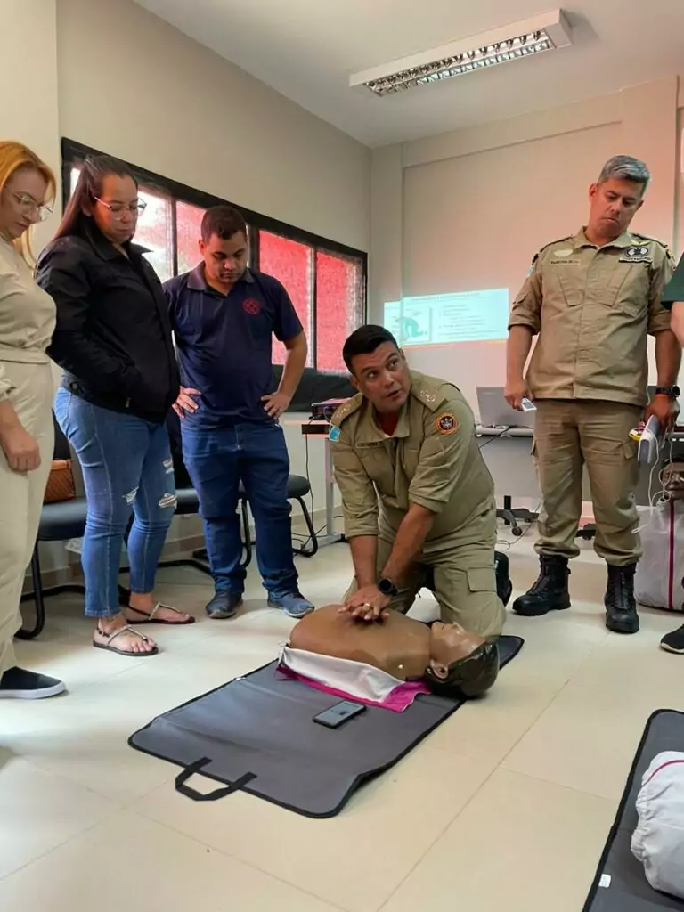 Em parceria com o Corpo de Bombeiros Militar, equipe do Hospital Darci João Bigaton recebe capacitação. Em parceria com o Corpo de Bombeiros Militar, equipe do Hospital Darci João Bigaton recebe capacitação.