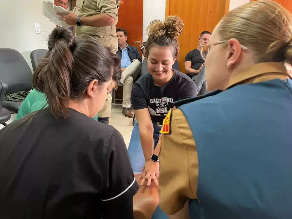 Em parceria com o Corpo de Bombeiros Militar, equipe do Hospital Darci João Bigaton recebe capacitação. Em parceria com o Corpo de Bombeiros Militar, equipe do Hospital Darci João Bigaton recebe capacitação.
