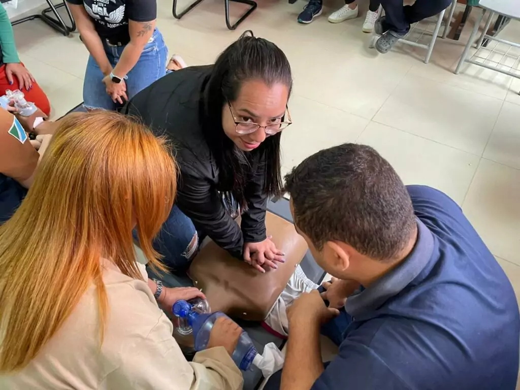 Em parceria com o Corpo de Bombeiros Militar, equipe do Hospital Darci João Bigaton recebe capacitação. Em parceria com o Corpo de Bombeiros Militar, equipe do Hospital Darci João Bigaton recebe capacitação.