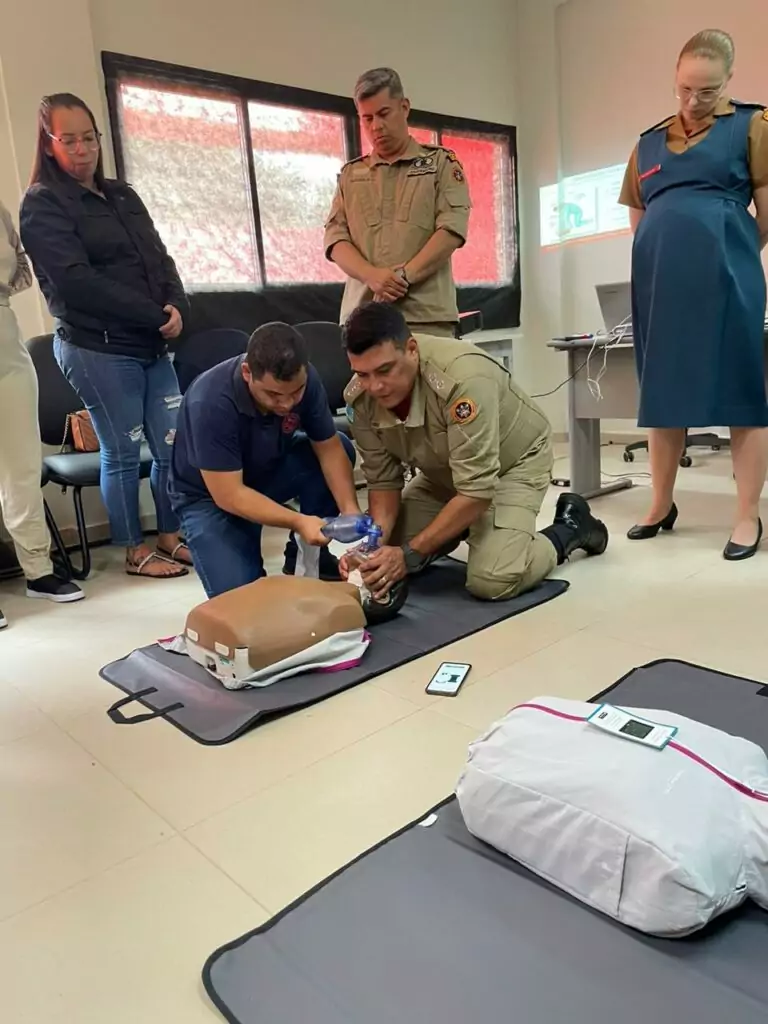 Em parceria com o Corpo de Bombeiros Militar, equipe do Hospital Darci João Bigaton recebe capacitação. Em parceria com o Corpo de Bombeiros Militar, equipe do Hospital Darci João Bigaton recebe capacitação.