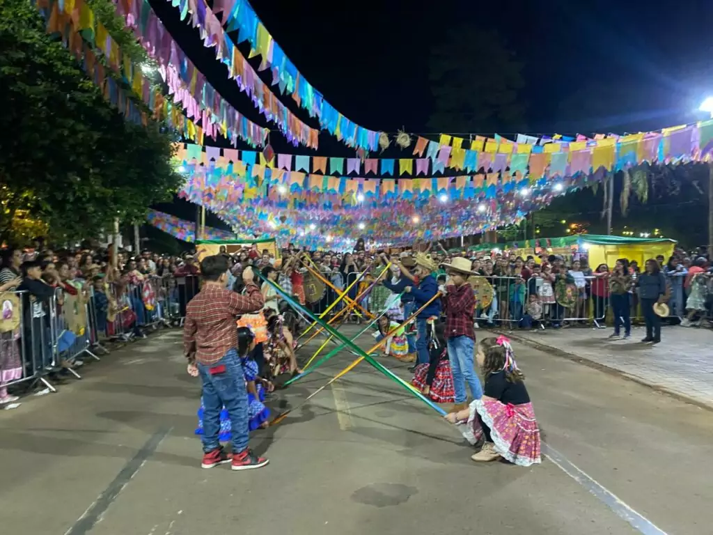 Arraial Bonito Caipira envolve comunidade e auxilia no desenvolvimento social dos estudantes Arraial Bonito Caipira envolve comunidade e auxilia no desenvolvimento social dos estudantes
