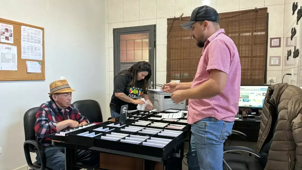 Saúde já entregou mais de 340 óculos de grau para famílias de baixa renda no município Saúde já entregou mais de 340 óculos de grau para famílias de baixa renda no município