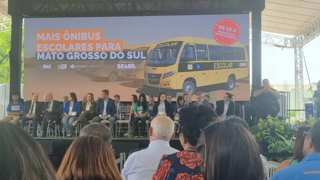 Bonito recebe ônibus escolar por meio do programa Caminho da Escola Bonito recebe ônibus escolar por meio do programa Caminho da Escola