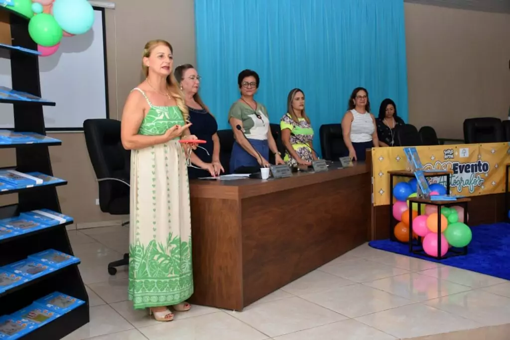 Crianças lançam seus próprios livros por meio de projeto desenvolvido em escola de Bonito
