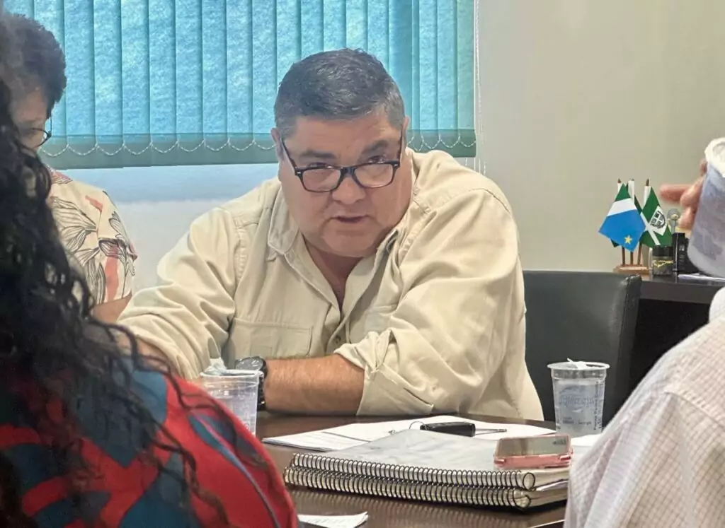Prefeito Josmail Rodrigues e líderes municipais discutem aumento salarial para servidores públicos de Bonito