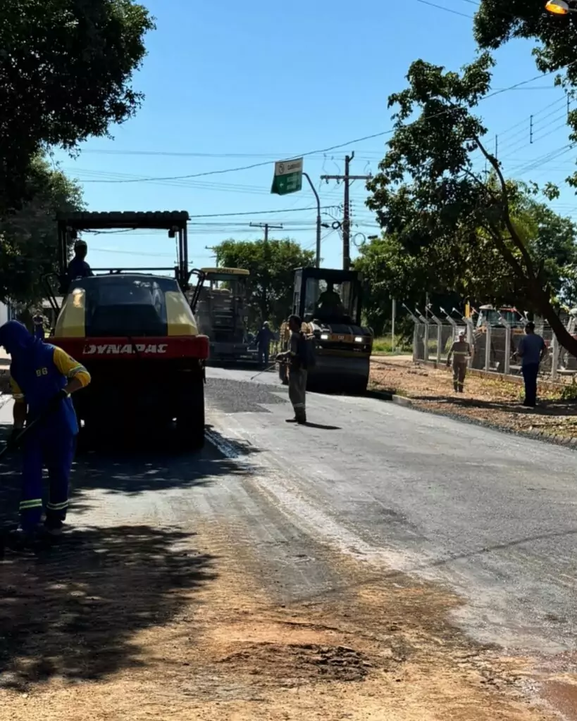 Prefeitura de Bonito realiza reconstituição do asfalto em ponto crítico nas ruas Cel. Pílad Rebuá e Ari da Silva Machado