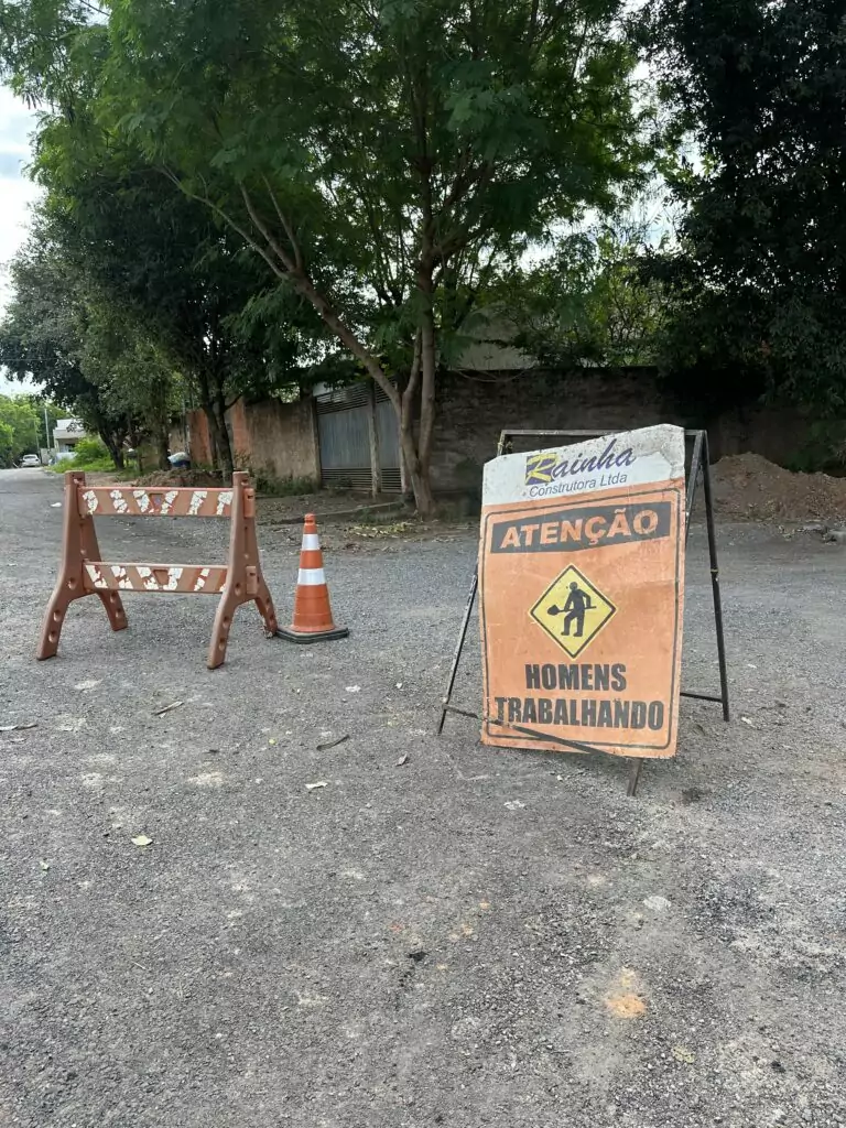 Vila Jaraguá: obras de pavimentação começam a transformar o bairro Vila Jaraguá: obras de pavimentação começam a transformar o bairro