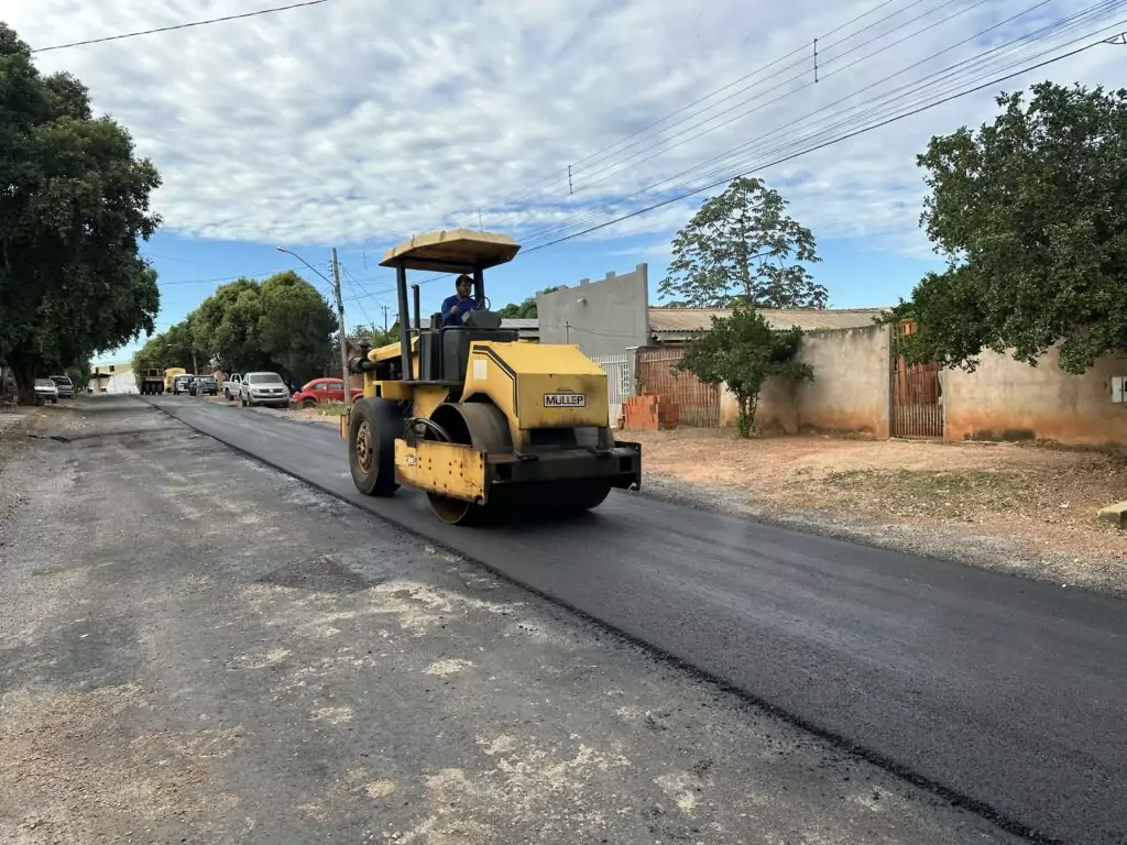 Vila Jaraguá: obras de pavimentação começam a transformar o bairro Vila Jaraguá: obras de pavimentação começam a transformar o bairro