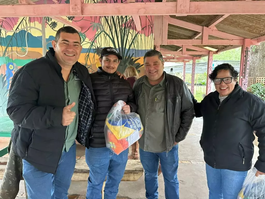 Prefeitura de Bonito entrega novos uniformes para trabalhadores da coleta domiciliar