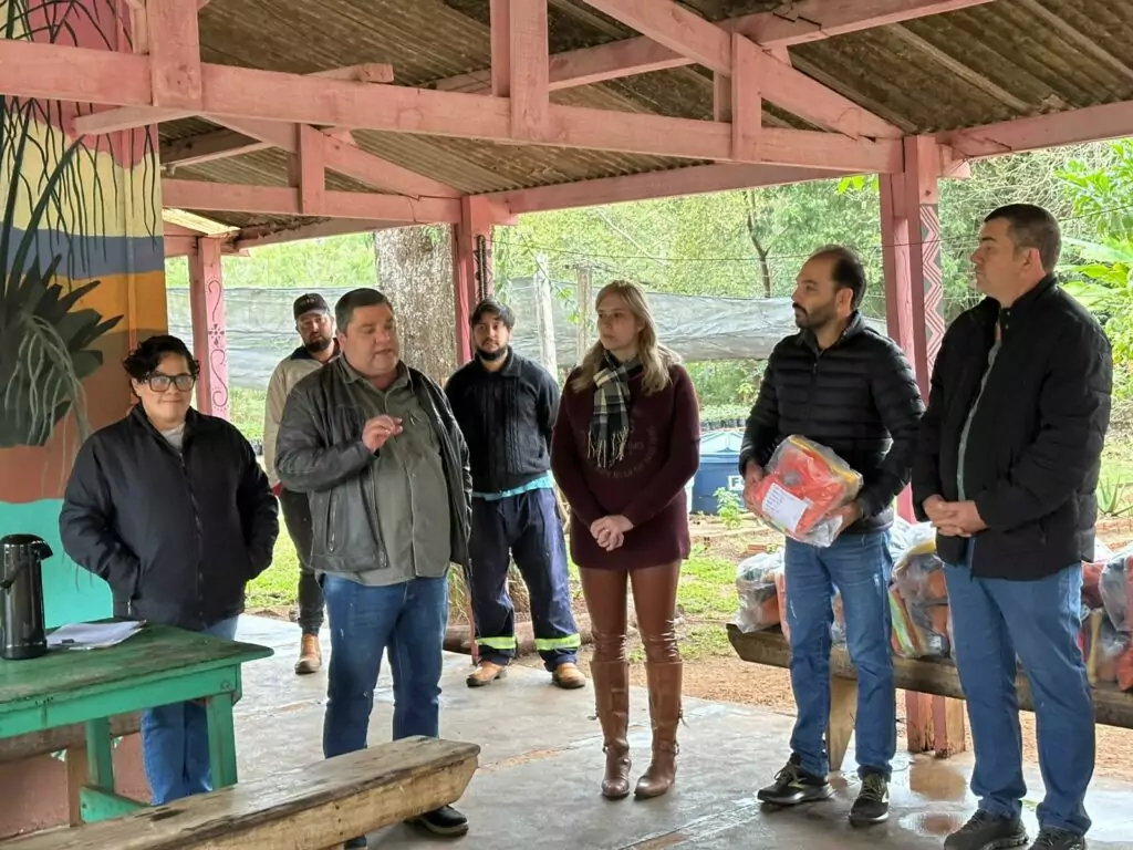 Prefeitura de Bonito entrega novos uniformes para trabalhadores da coleta domiciliar