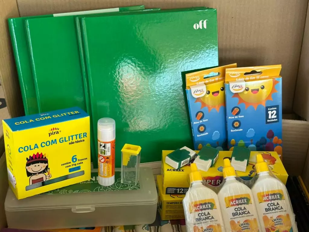 Prefeitura de Bonito inicia entrega de mais de 3 mil kits escolares para alunos da rede municipal Prefeitura de Bonito inicia entrega de mais de 3 mil kits escolares para alunos da rede municipal