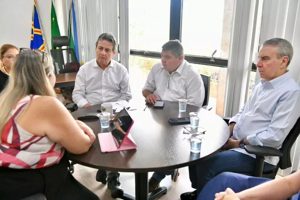 Bonito garante novo aparelho de raio X digital e avança em demandas da saúde