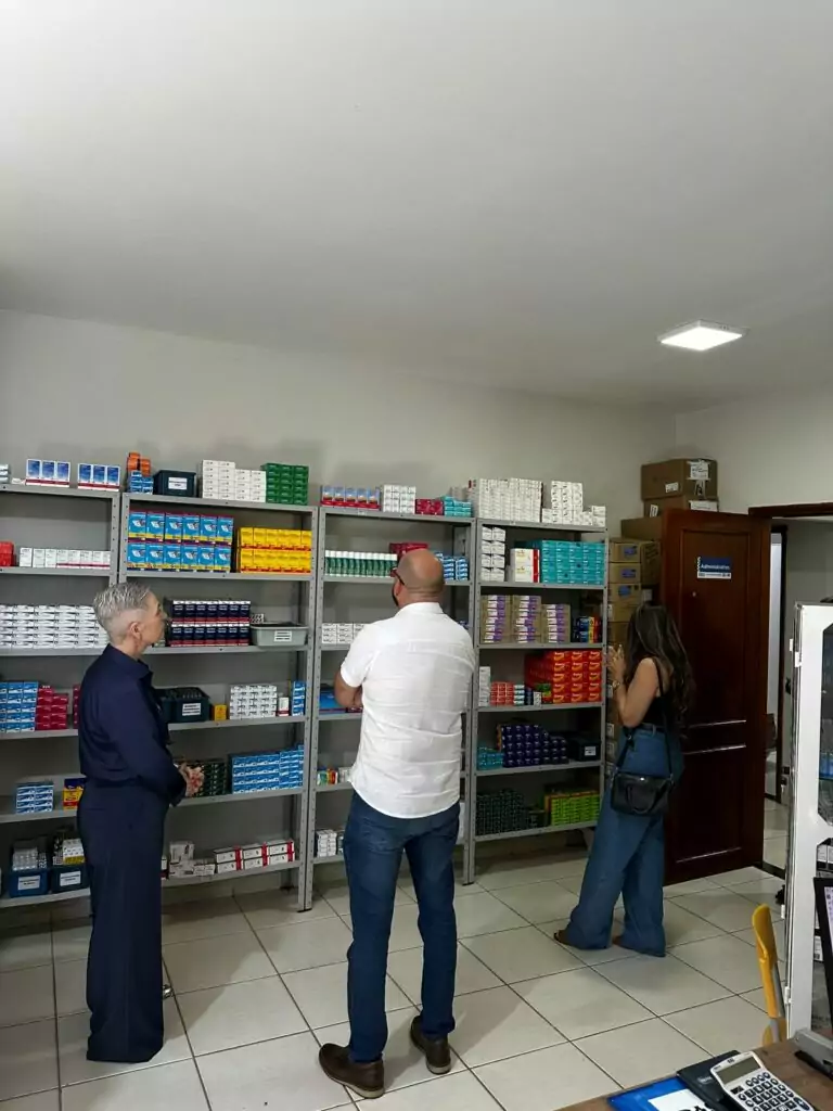 Farmácia Municipal de Bonito recebe comitiva de Jardim e reforça posição como referência em gestão farmacêutica Farmácia Municipal de Bonito recebe comitiva de Jardim e reforça posição como referência em gestão farmacêutica
