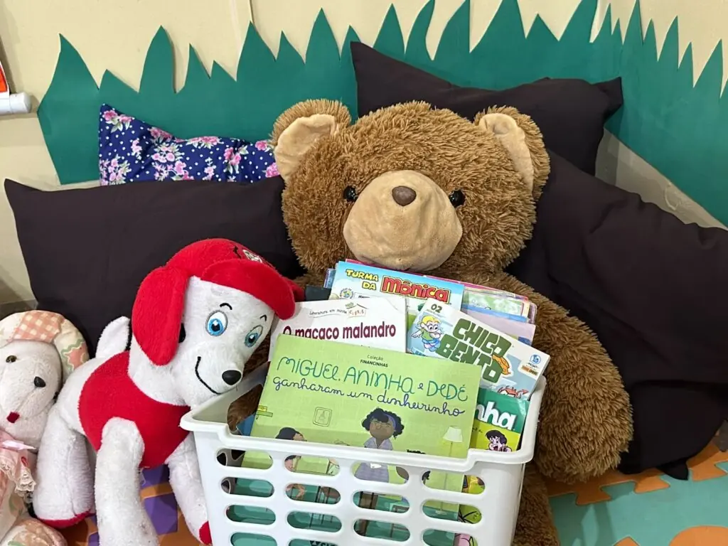 Projeto Cantinho da Leitura promove acolhimento no CRAS de Bonito