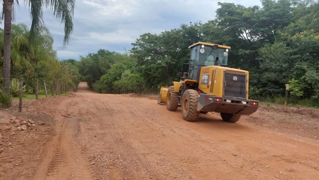 Obras de contenção de erosões são realizadas na Estrada do Turismo, em Bonito
